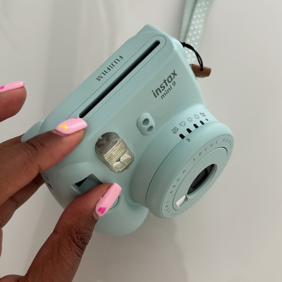 Instax Instant Camera [Mini 9] - Picture 9 of 11